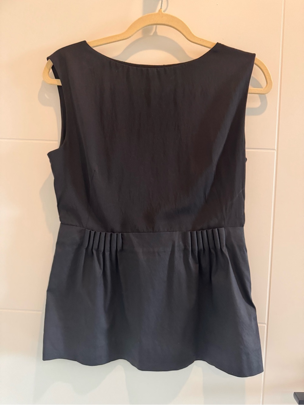 Theory mixed media black pleated peplum top size P / XS